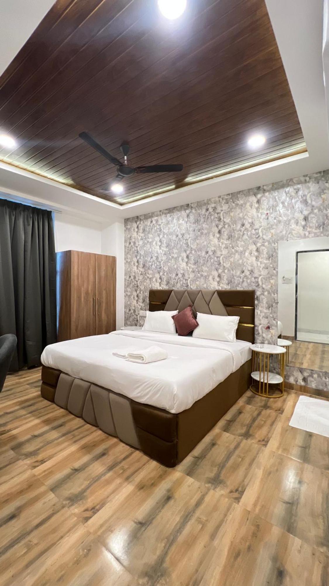 Hotel Vedicvista Indore Exterior photo